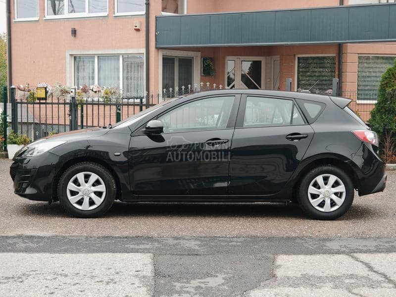 Mazda 3 1.6  n.a.v.i