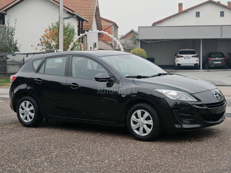 Mazda 3 1.6  n.a.v.i