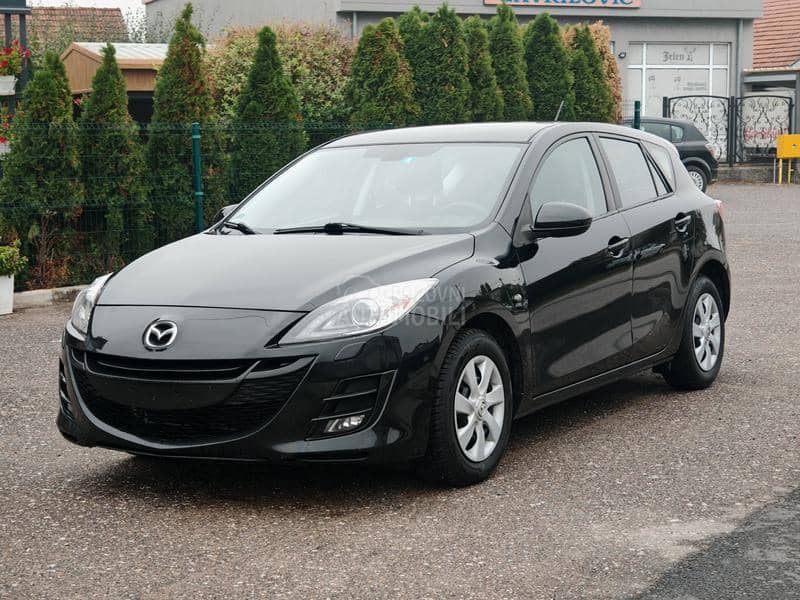 Mazda 3 1.6  n.a.v.i
