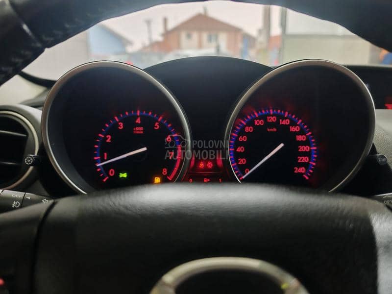 Mazda 3 1.6  n.a.v.i