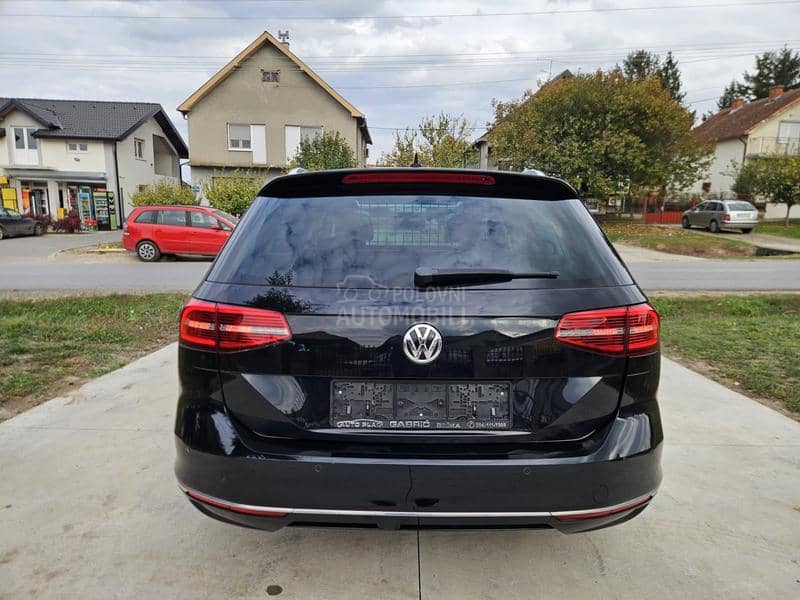 Volkswagen Passat B8 1.6 TDI DSG/PAN/LED