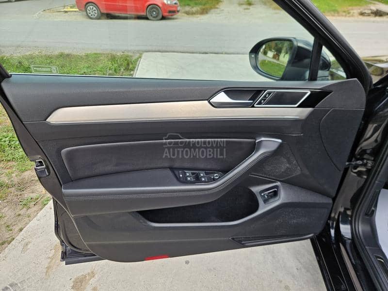 Volkswagen Passat B8 1.6 TDI DSG/PAN/LED