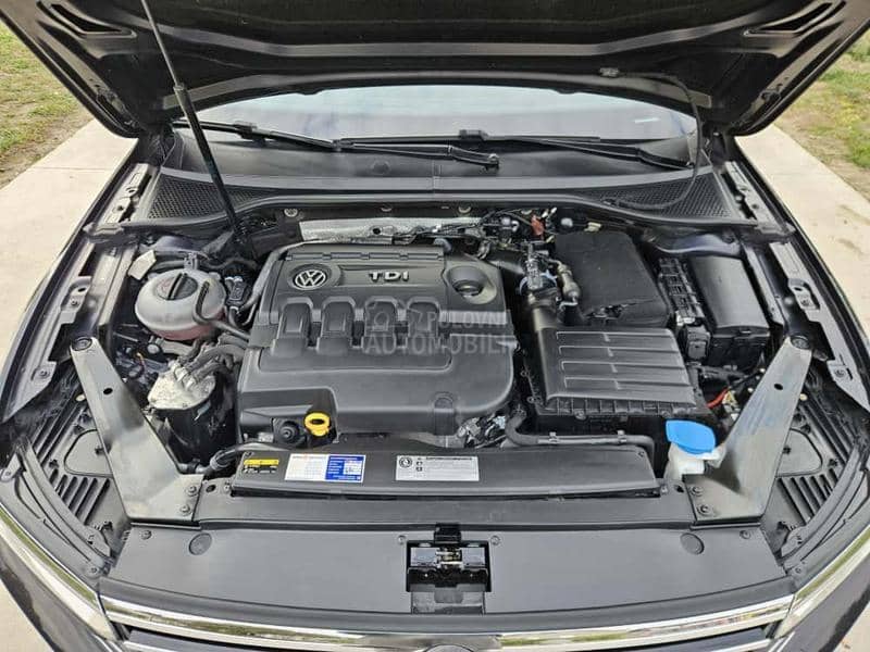 Volkswagen Passat B8 1.6 TDI DSG/PAN/LED