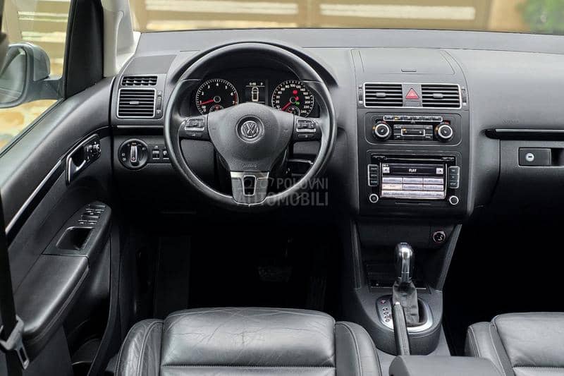 Volkswagen Touran 1.4 TSI, HighLine,CH