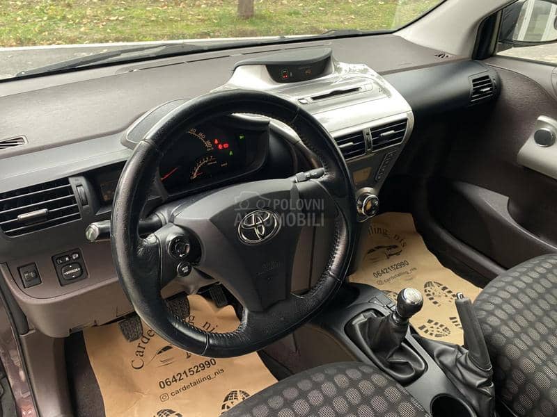 Toyota iQ 1.0 CH