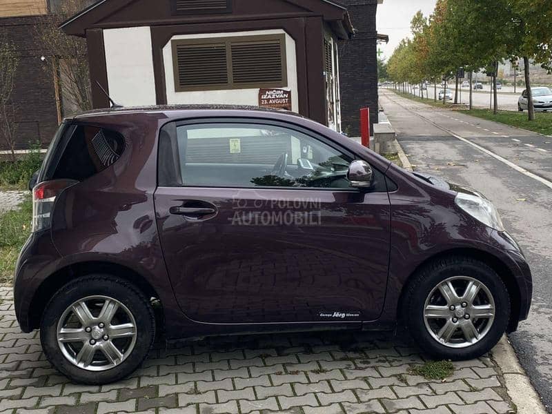 Toyota iQ 1.0 CH