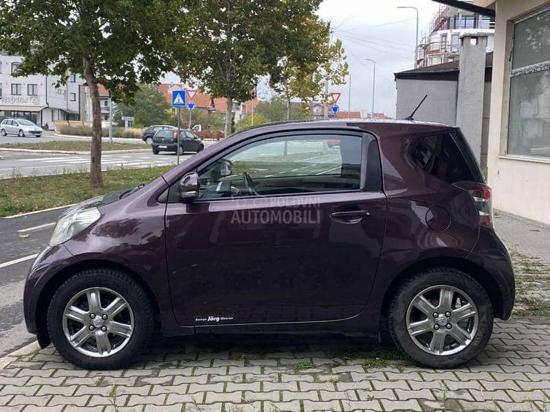 Toyota iQ 1.0 CH