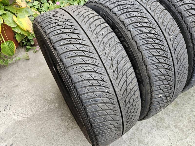 Michelin 235/55 R19 Zimska