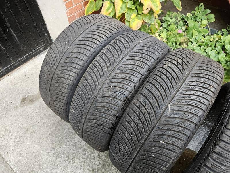 Michelin 235/55 R19 Zimska