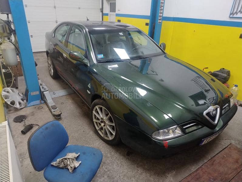 Alfa Romeo 166 