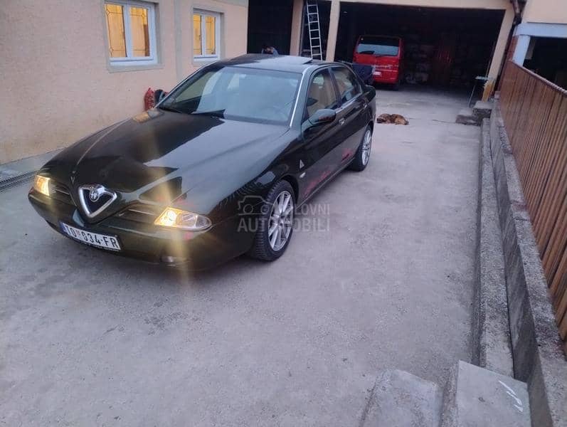 Alfa Romeo 166 