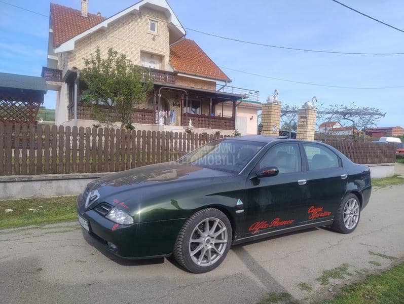 Alfa Romeo 166 