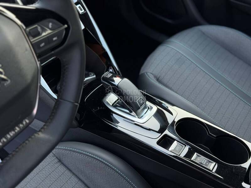 Peugeot 2008 Allure/Auto/Kamera