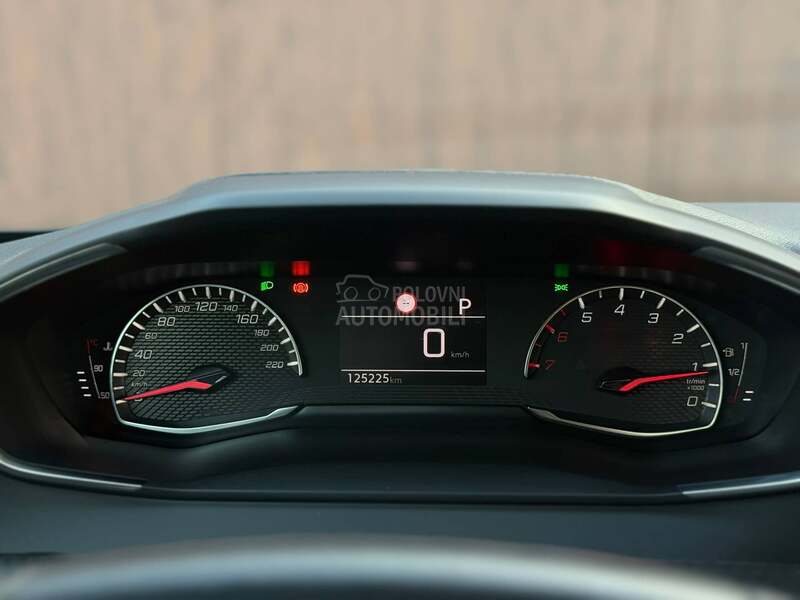 Peugeot 2008 Allure/Auto/Kamera