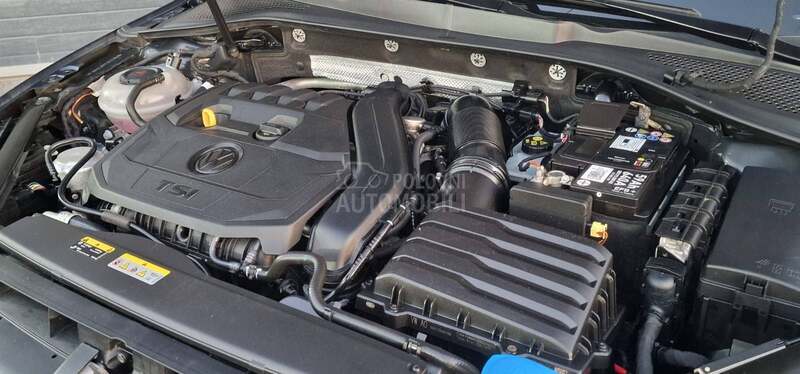 Volkswagen Golf 7 1.5 TSI HIGHLINE