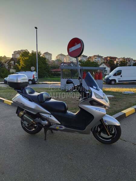 Honda silver wing 600