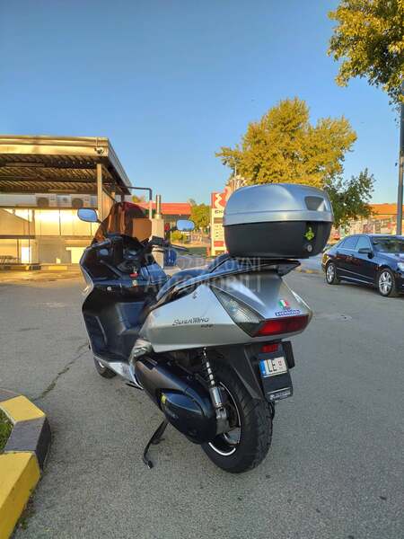 Honda silver wing 600