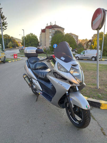 Honda silver wing 600