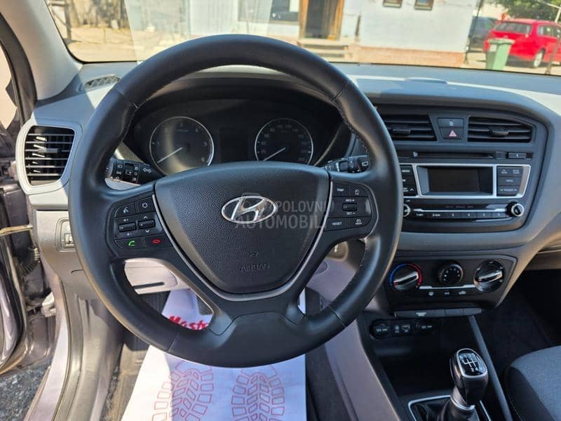 Hyundai i20 1.1d LED/ MSERVIS