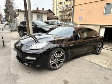 Porsche Panamera 