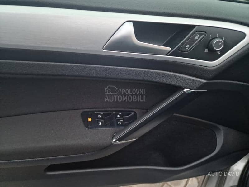 Volkswagen Golf 7 1.2B NOV NOV