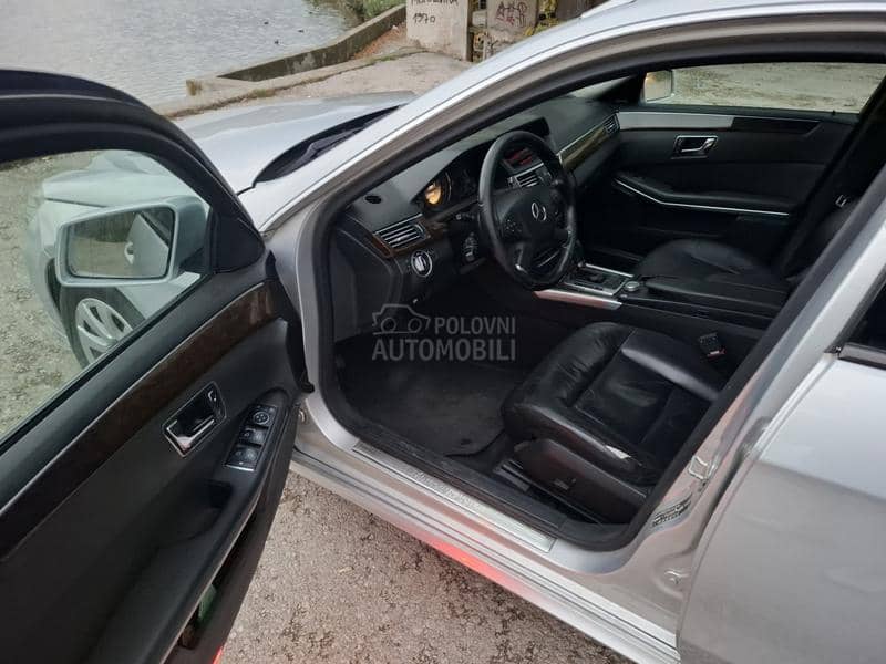 Mercedes Benz E 220 