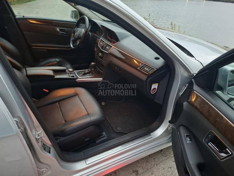 Mercedes Benz E 220 