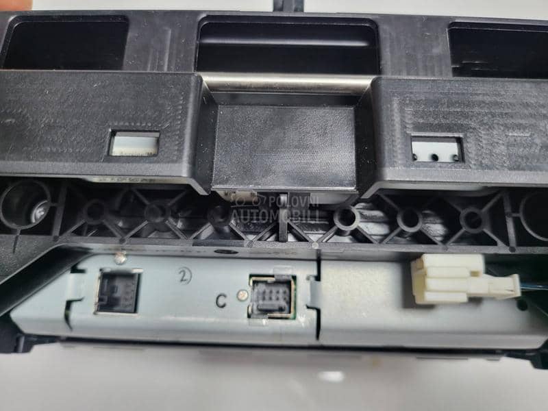 multimedija,fabrička w204