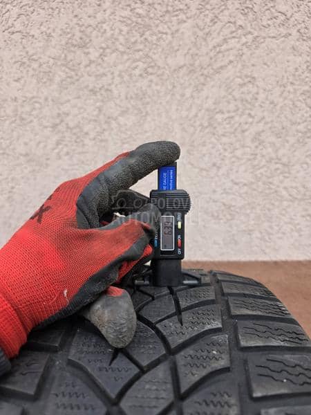 Goodyear 235/50 R19 Zimska