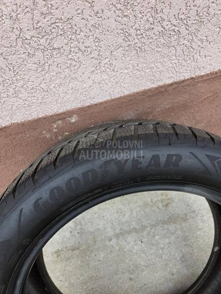 Goodyear 235/50 R19 Zimska