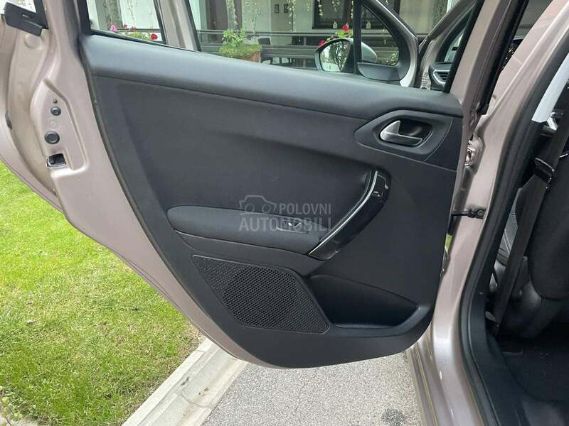 Peugeot 208 1,4 HDI IZVANRED AN