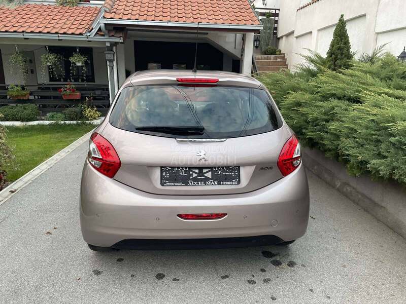Peugeot 208 1,4 HDI IZVANRED AN
