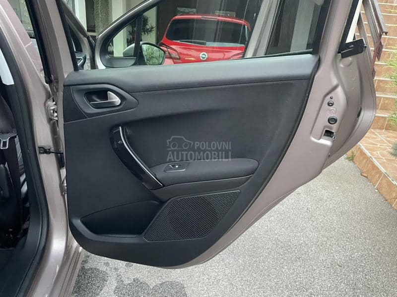 Peugeot 208 1,4 HDI IZVANRED AN