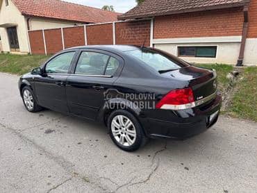 Opel Astra H 1,6b PREP0RUKA