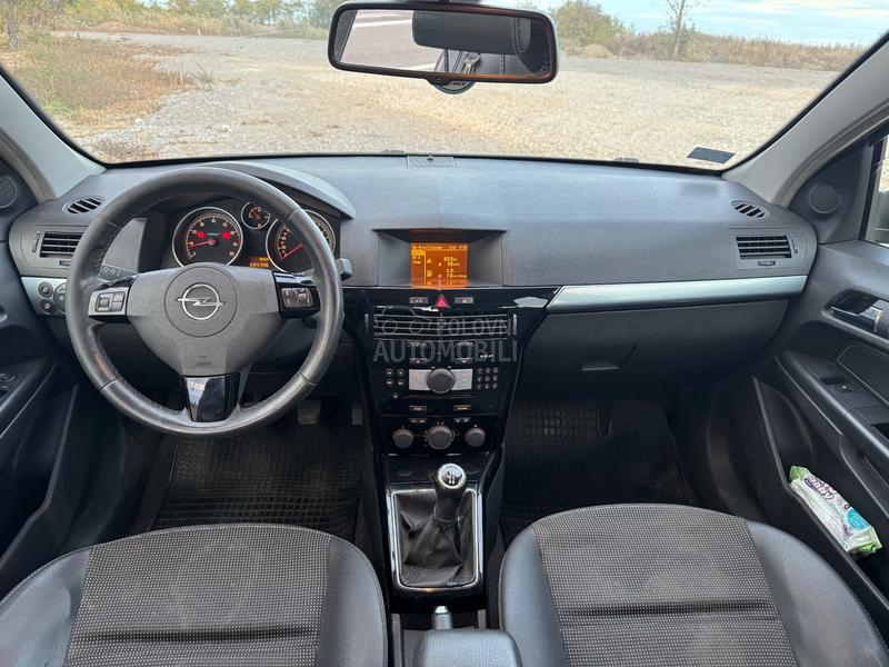 Opel Astra H 1,6b PREP0RUKA