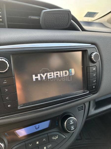 Toyota Yaris 1.5 HYBRID