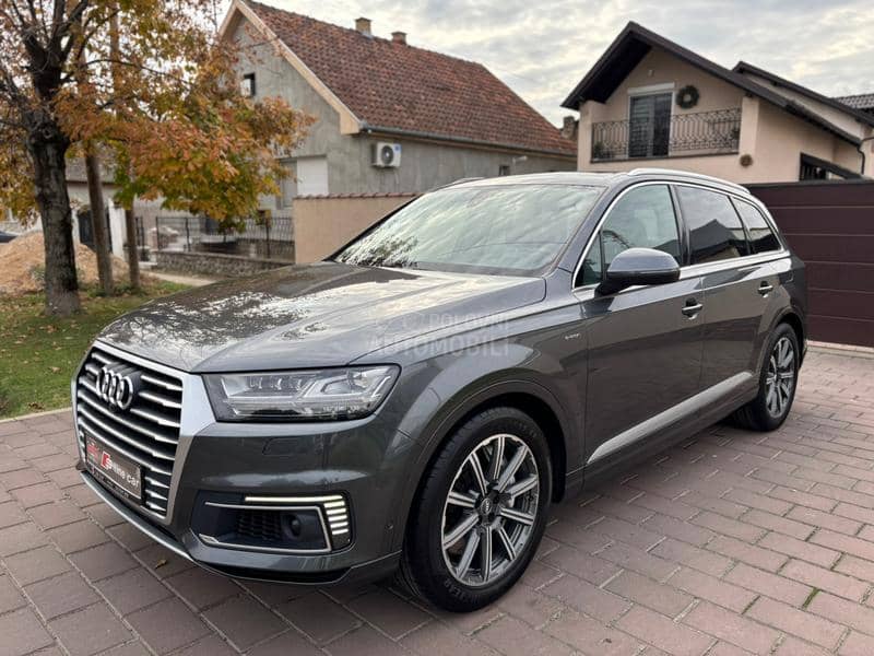 Audi Q7 ETRON/S/PANO/VIRT Audi Q7 ETRON/S/PANO/VIRT