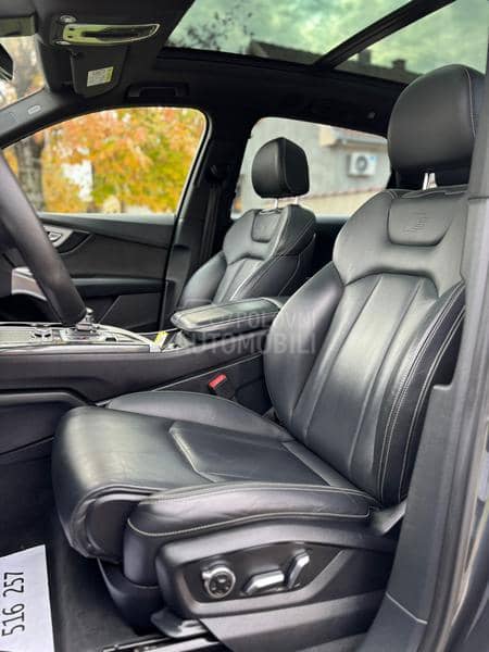 Audi Q7 ETRON/S/PANO/VIRT Audi Q7 ETRON/S/PANO/VIRT