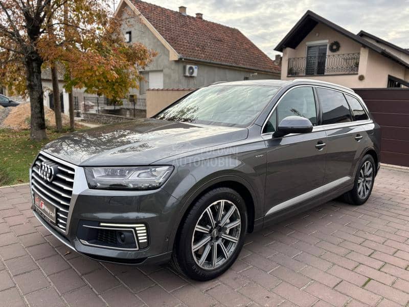 Audi Q7 ETRON/S/PANO/VIRT Audi Q7 ETRON/S/PANO/VIRT