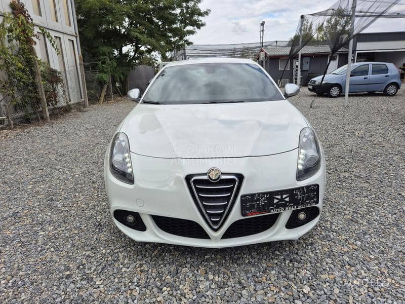 Alfa Romeo Giulietta 1.6 JTD m-2