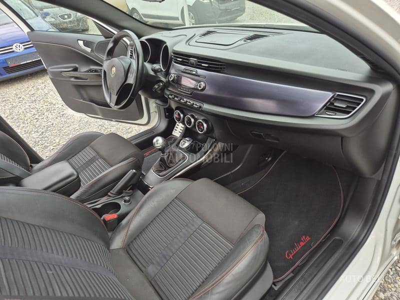Alfa Romeo Giulietta 1.6 JTD m-2