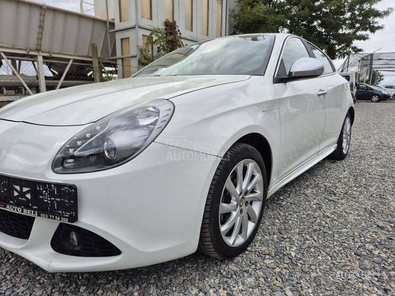 Alfa Romeo Giulietta 1.6 JTD m-2