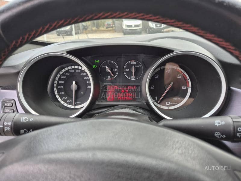 Alfa Romeo Giulietta 1.6 JTD m-2