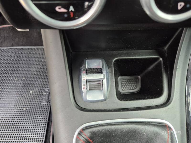 Alfa Romeo Giulietta 1.6 JTD m-2