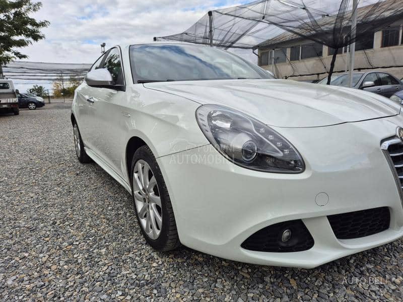 Alfa Romeo Giulietta 1.6 JTD m-2