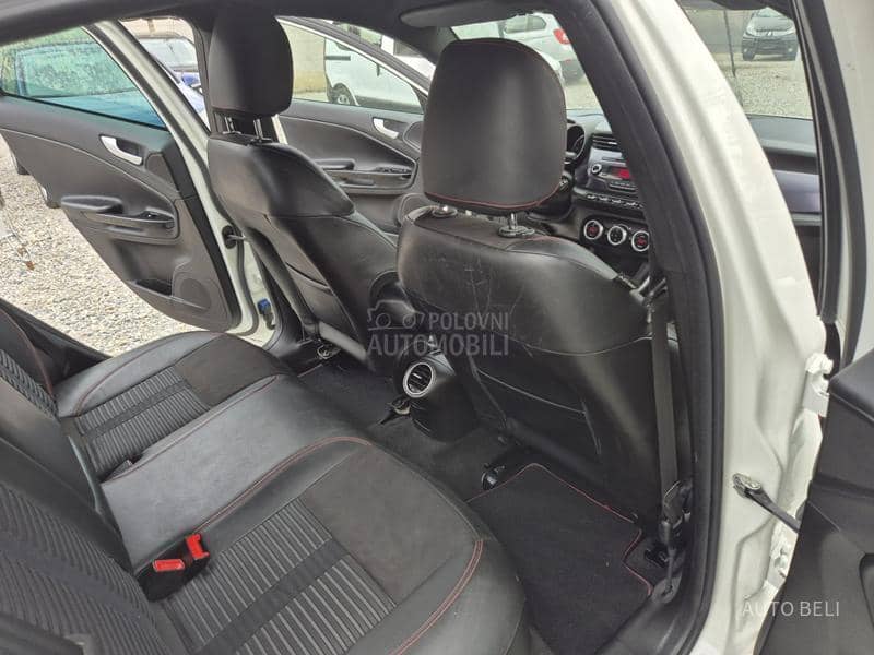 Alfa Romeo Giulietta 1.6 JTD m-2