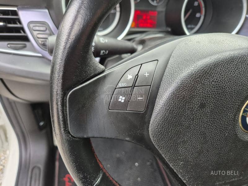 Alfa Romeo Giulietta 1.6 JTD m-2