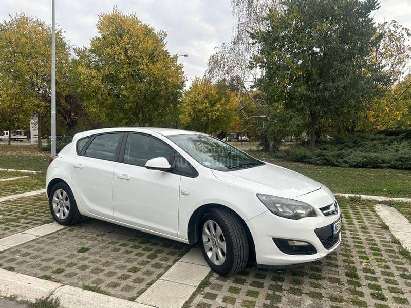 Opel Astra J 1.7 cdti