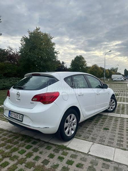Opel Astra J 1.7 cdti