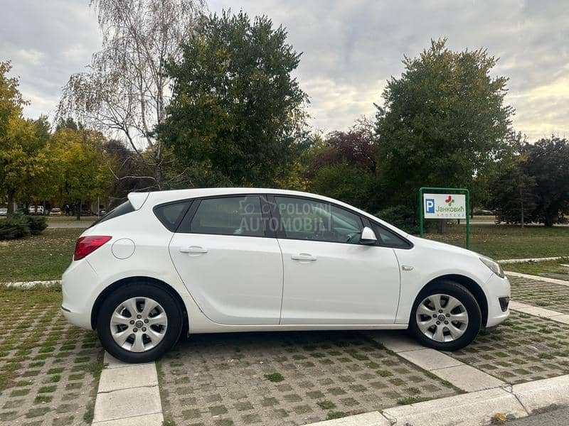 Opel Astra J 1.7 cdti